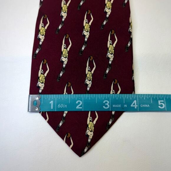 J. Crew Tie Retro Basketball Player Novelty Print 100% Silk Made in USA - Picture 4 of 5